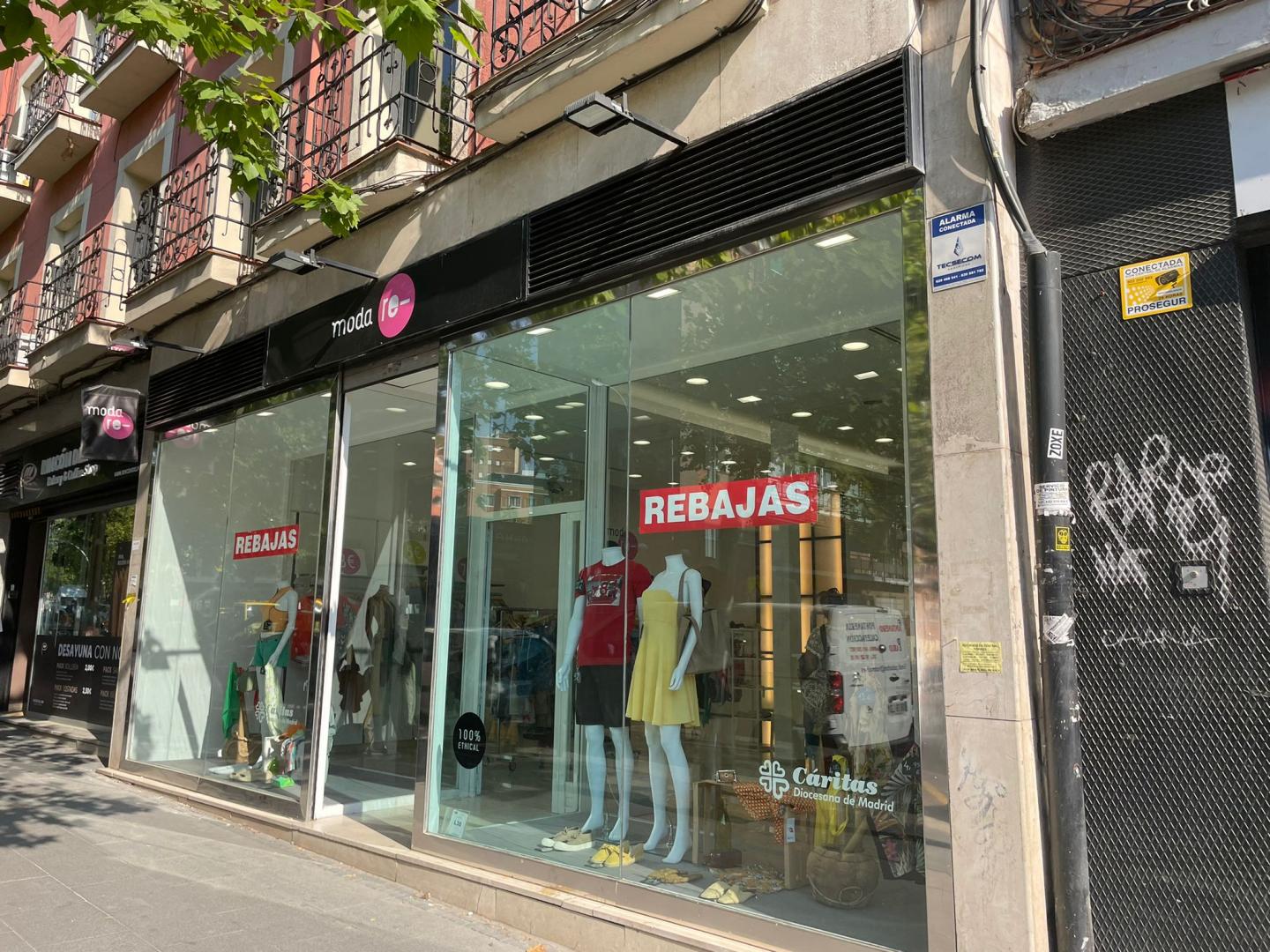 atención Tejido tanto Rebajas en Moda re-: ropa con criterios éticos a precios increíbles |  Caritas Madrid