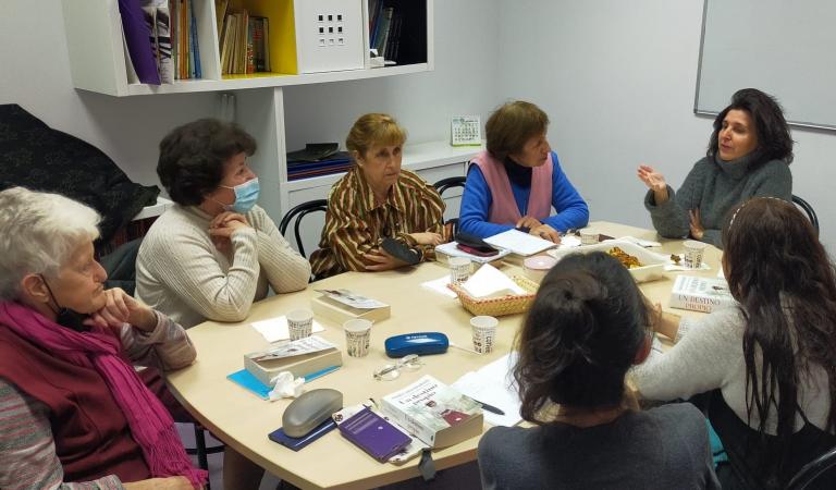 escritora-maria-montesinos-con-mujeres-alonso-cano