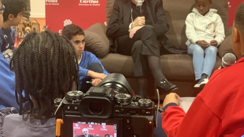 entrevista-cardenal-carlos-osoro-niños-caritas-madrid_8