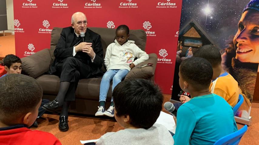 entrevista-cardenal-carlos-osoro-niños-caritas-madrid_11